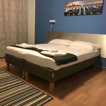 Marco Polo Guest house *